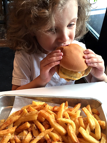 Mama & Max Date